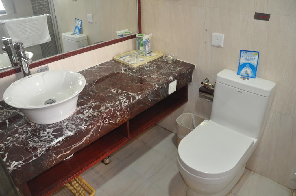 Starway Hotel Silver Zhuhai Habitación foto
